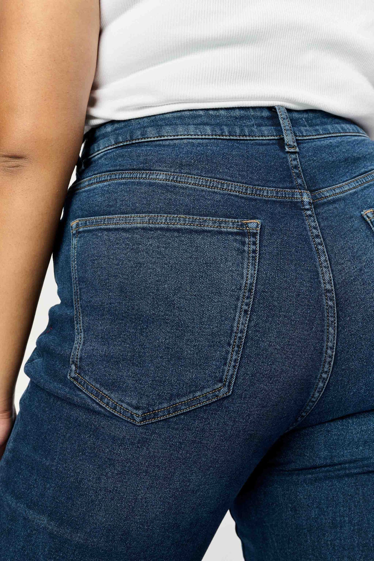 MIA PLUS - FLARE JEANS | FAR FAR AWAY