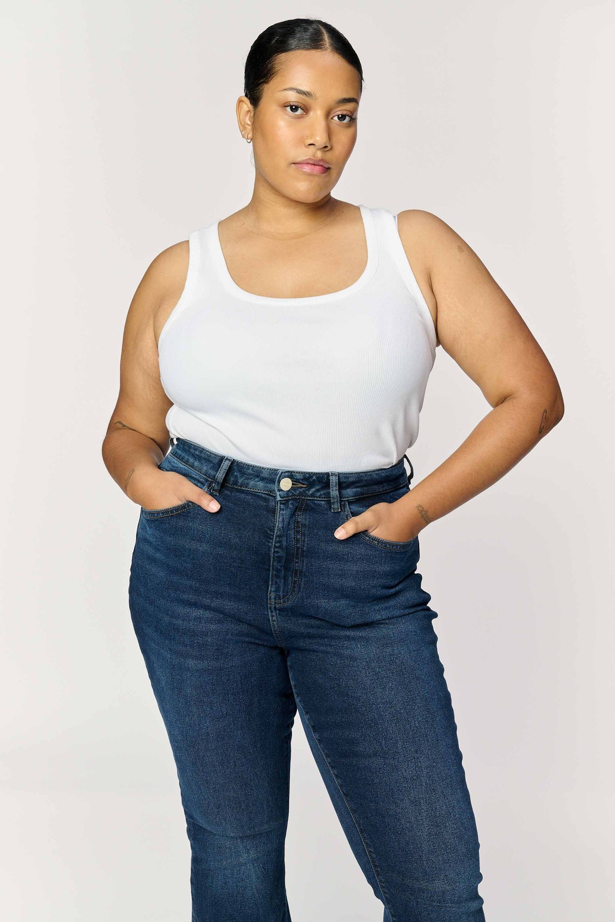 MIA PLUS - FLARE JEANS | FAR FAR AWAY