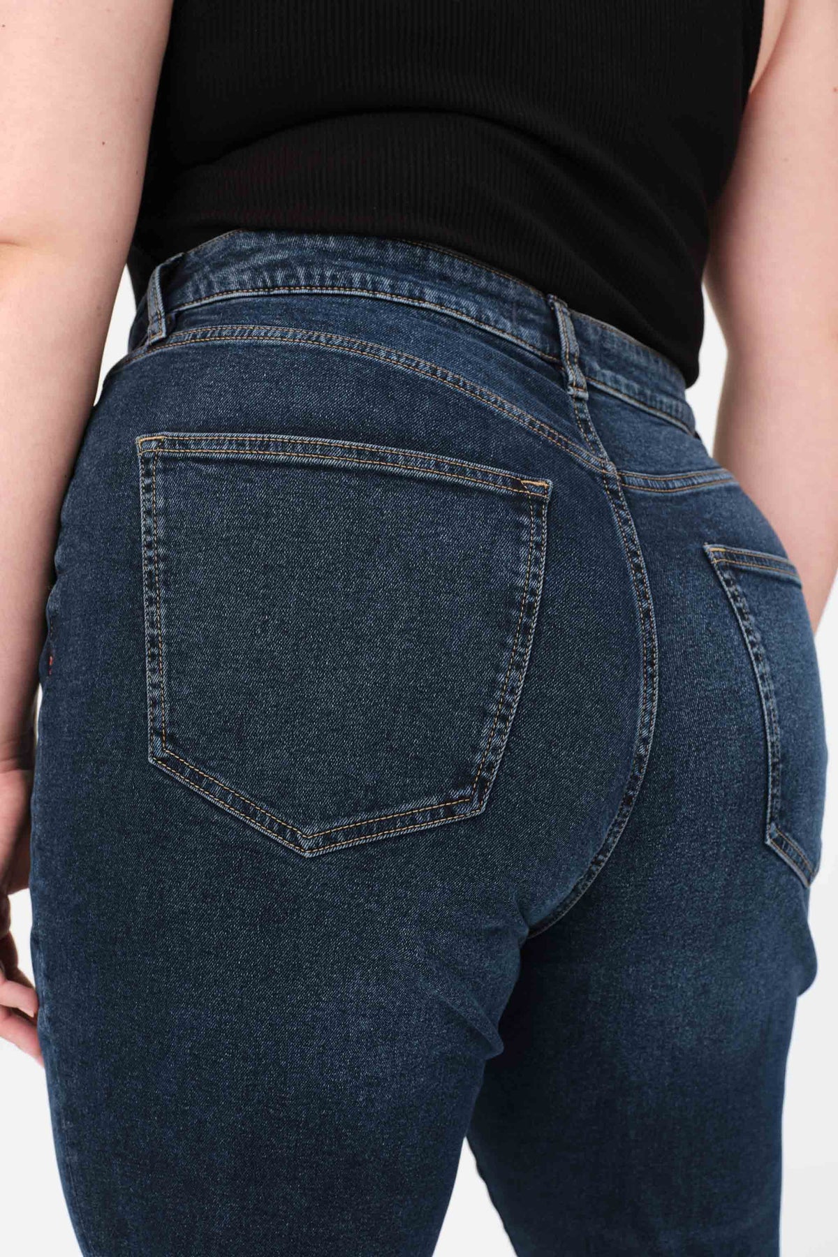 ASE PLUS - STRAIGHT JEANS | FAR FAR AWAY