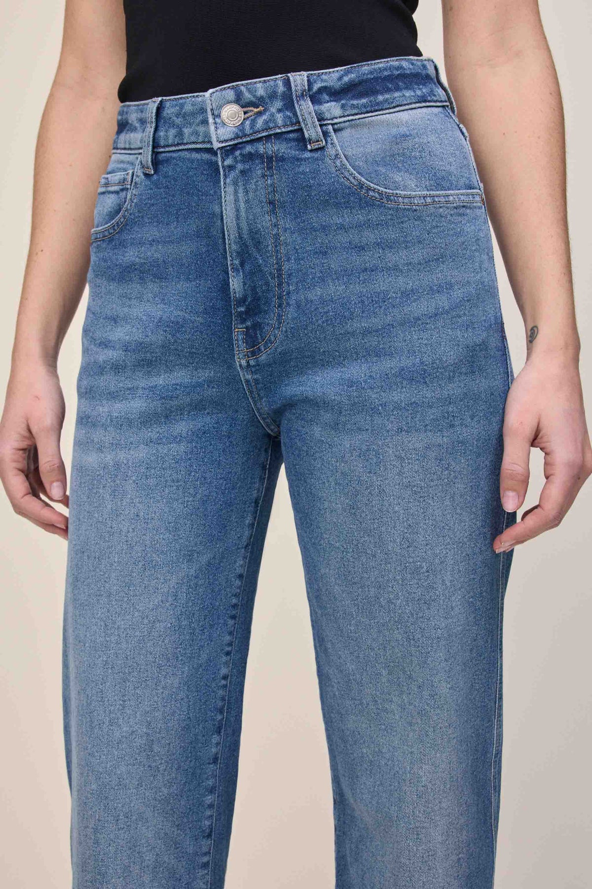 Women's Straight Leg Blue Jean