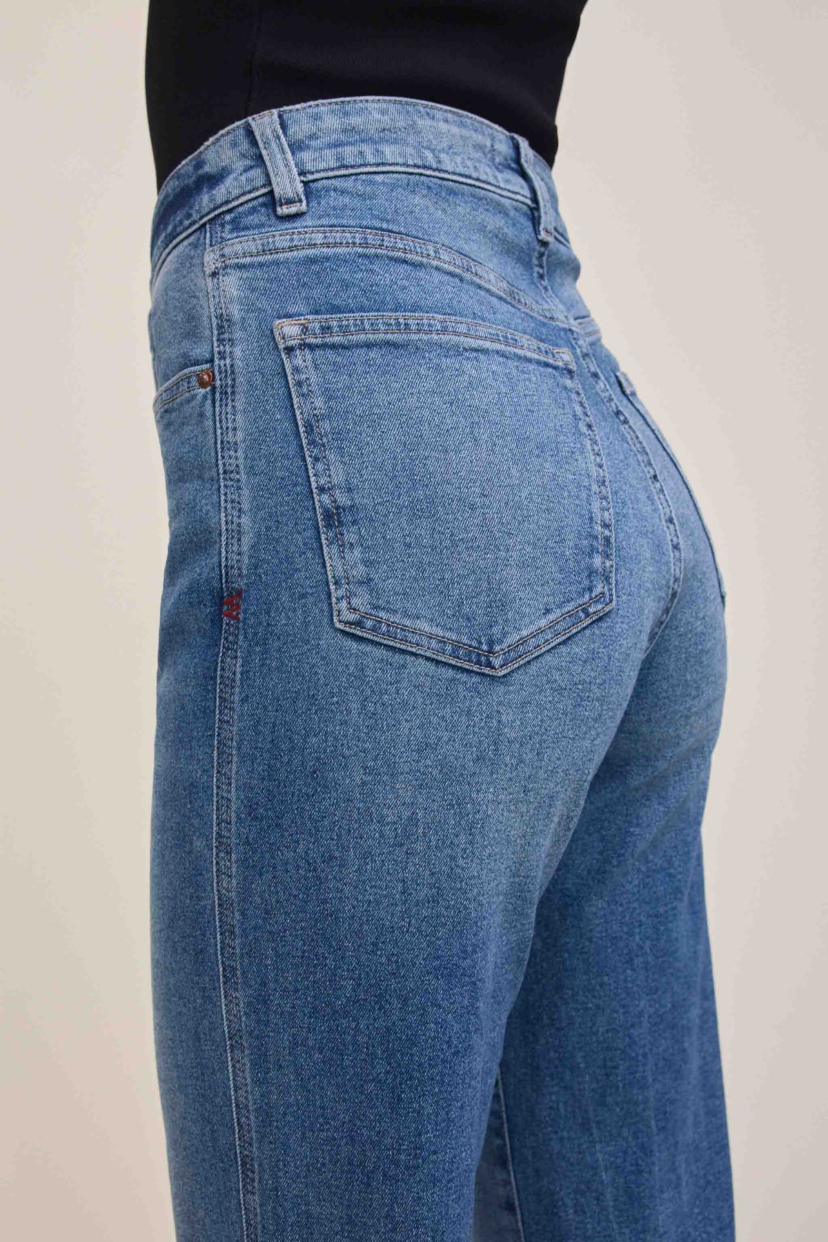 Women's Straight Leg Blue Jean