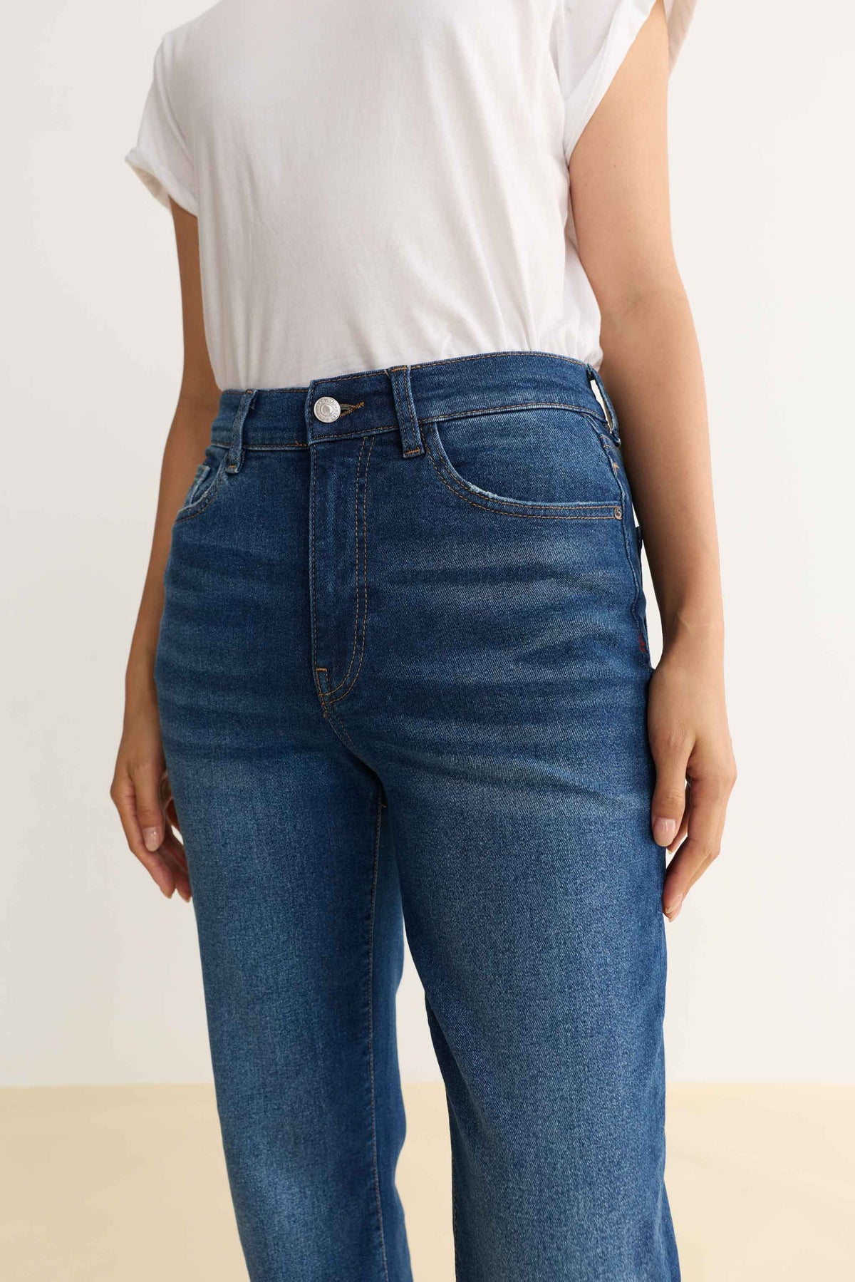 ASE - STRAIGHT JEANS | ROLLING RIVER