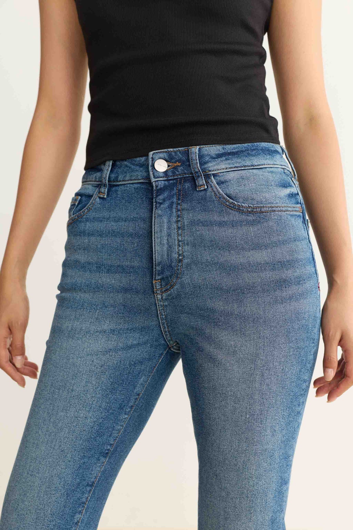 MIA - FLARE JEANS | ROWDY