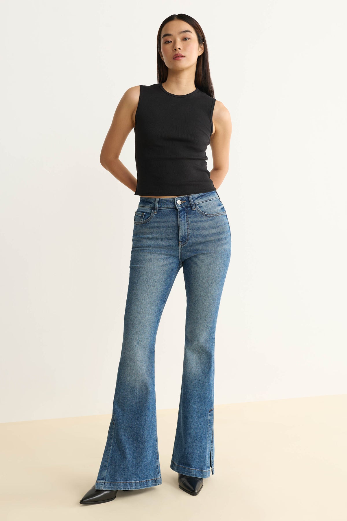 MIA - FLARE JEANS | ROWDY