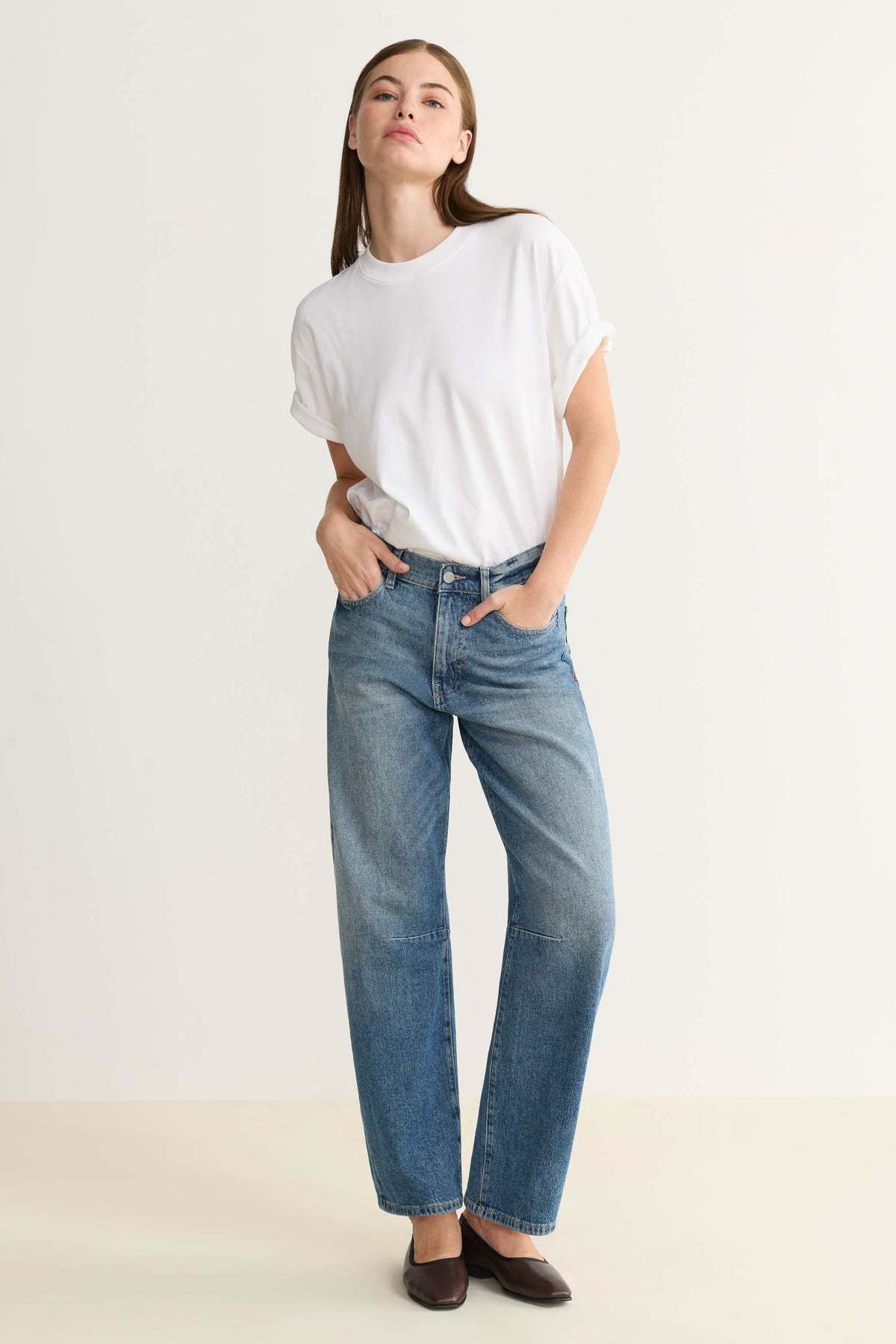 BNA - SOFT CURVE BARREL JEANS | SADIE