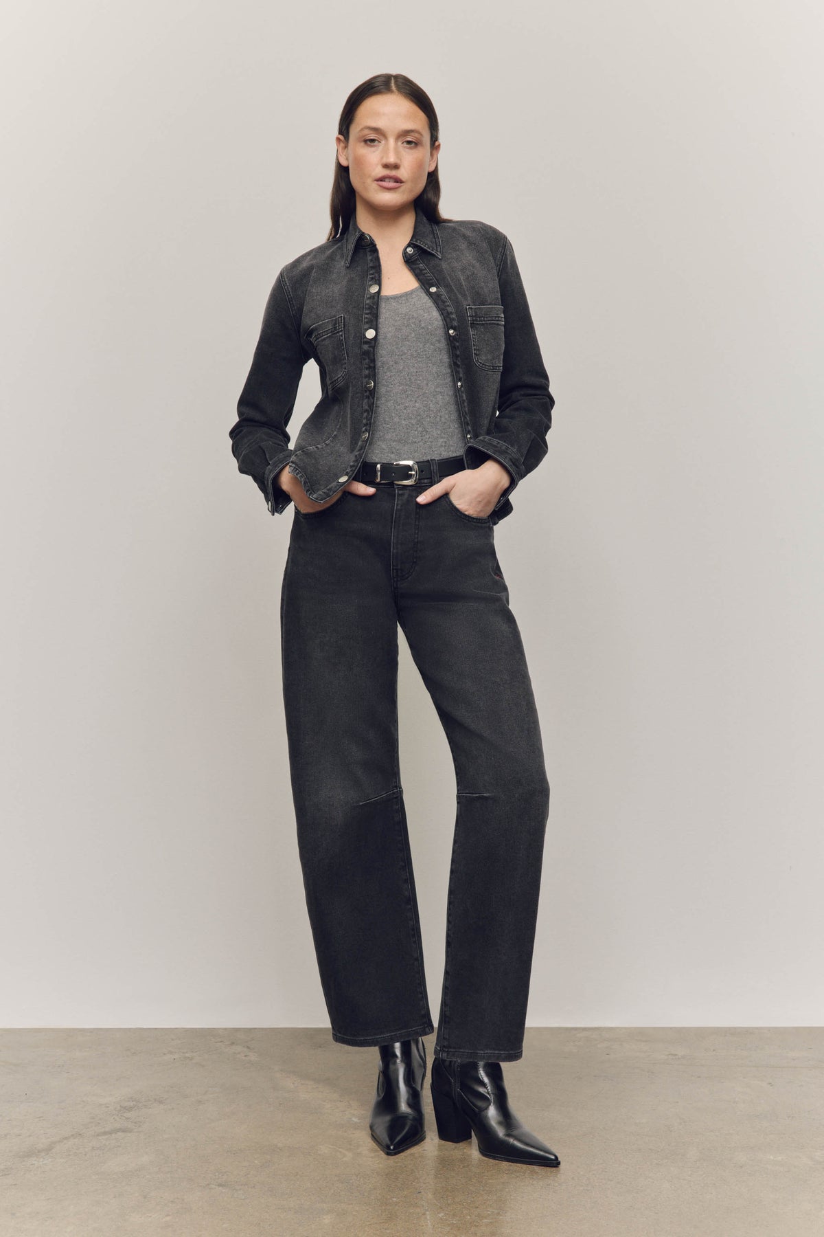 BNA - SOFT CURVE BARREL JEANS | IN THE NIGHT