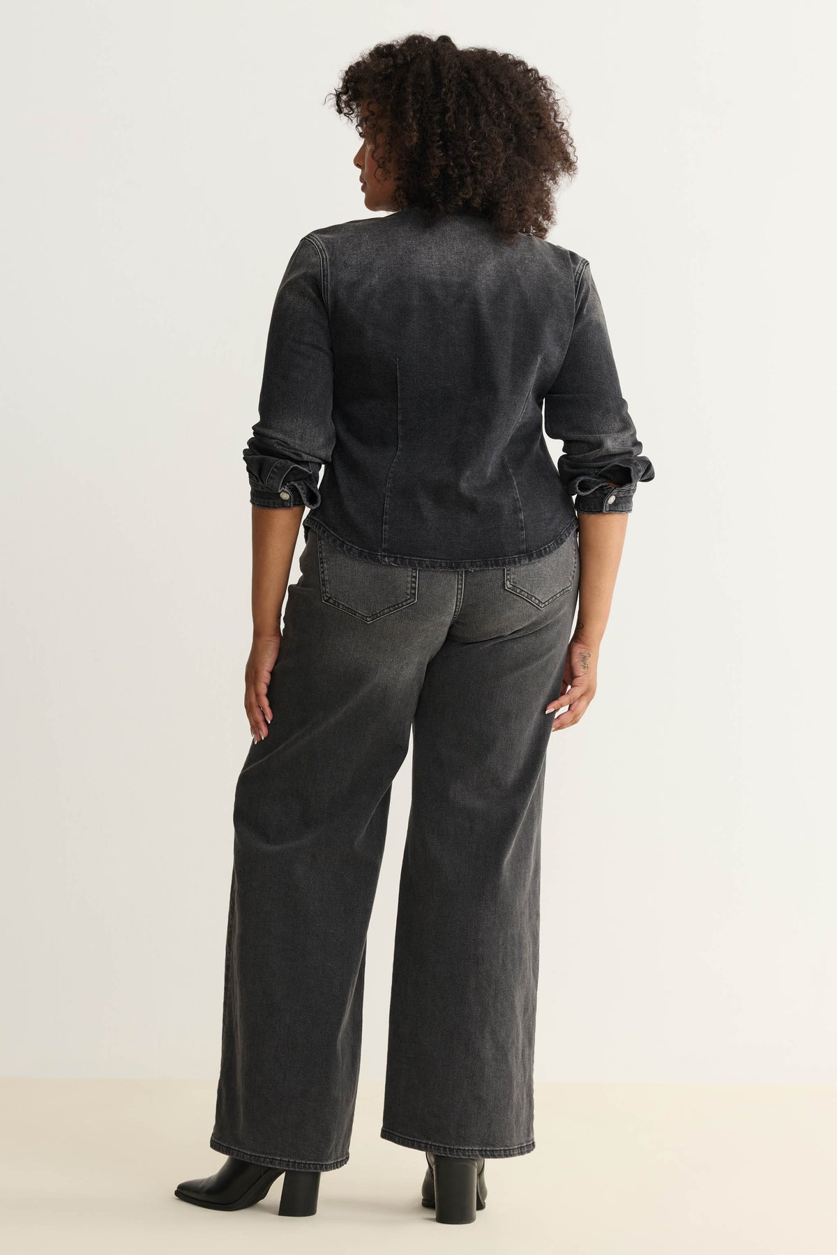 NCE PLUS - WIDE LEG JEANS | OVERCAST