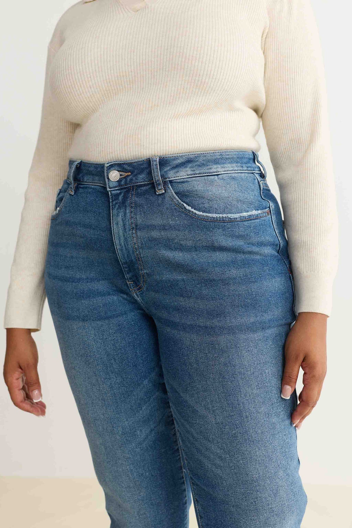 ASE PLUS - STRAIGHT JEANS | CITY GIRL