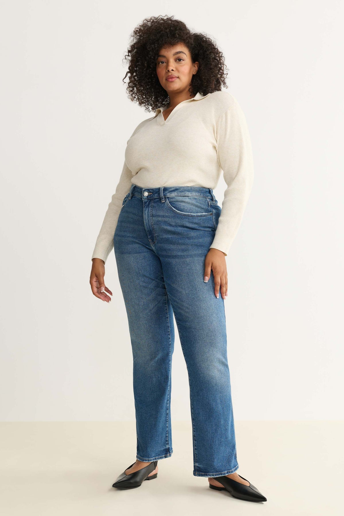 ASE PLUS - STRAIGHT JEANS | CITY GIRL