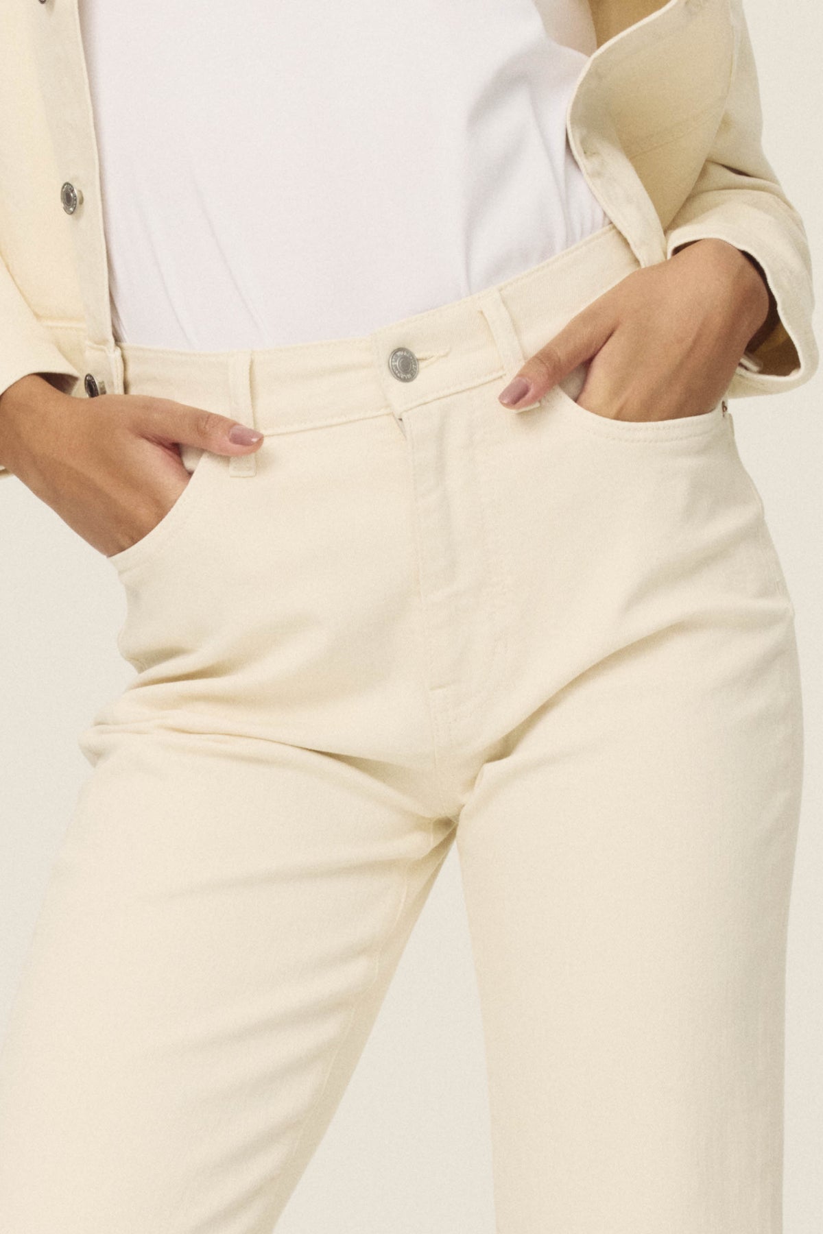 Women's Straight Leg Off-White Jean