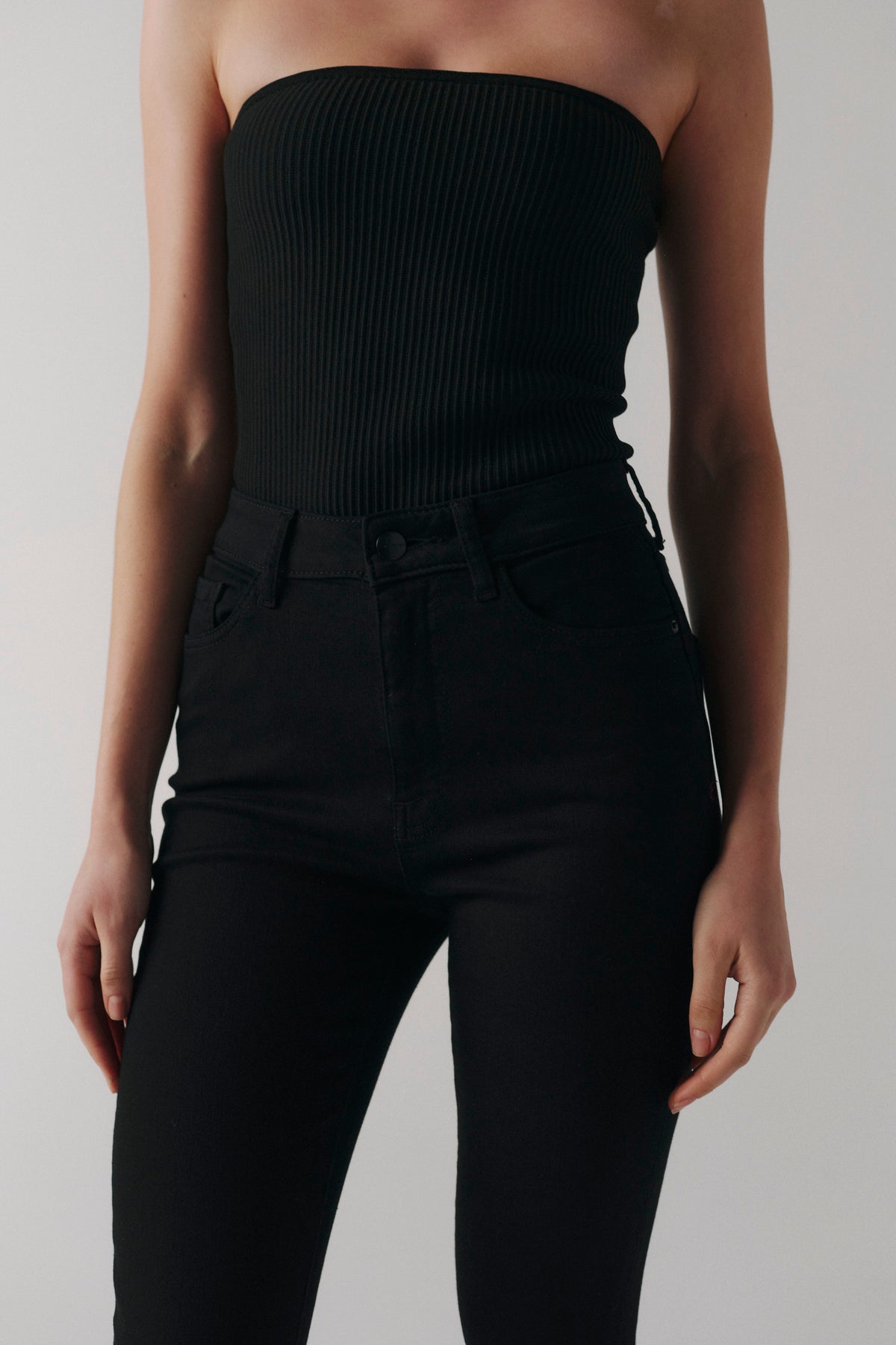 MXP - HIGH RISE JEANS | RAVEN