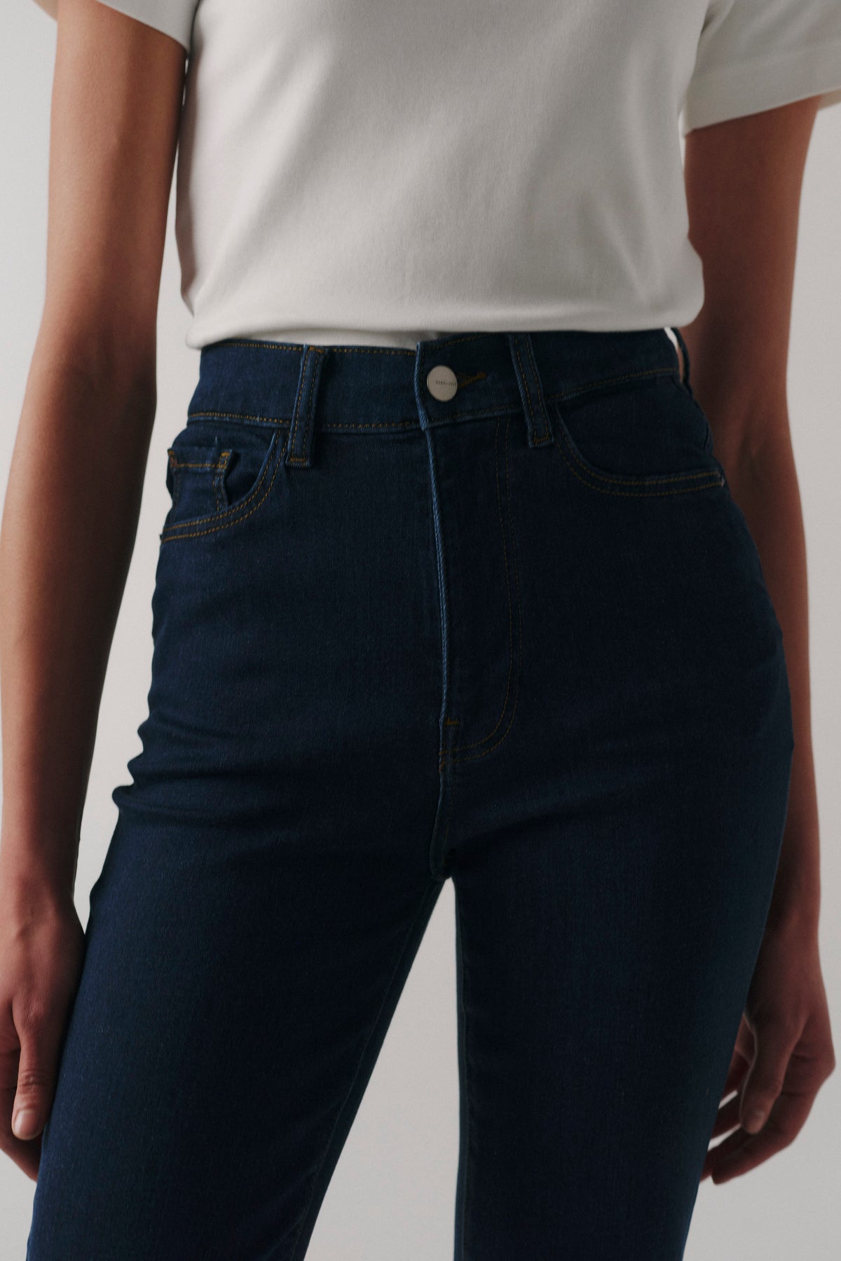 ASE STRETCH - STRAIGHT | VROOM