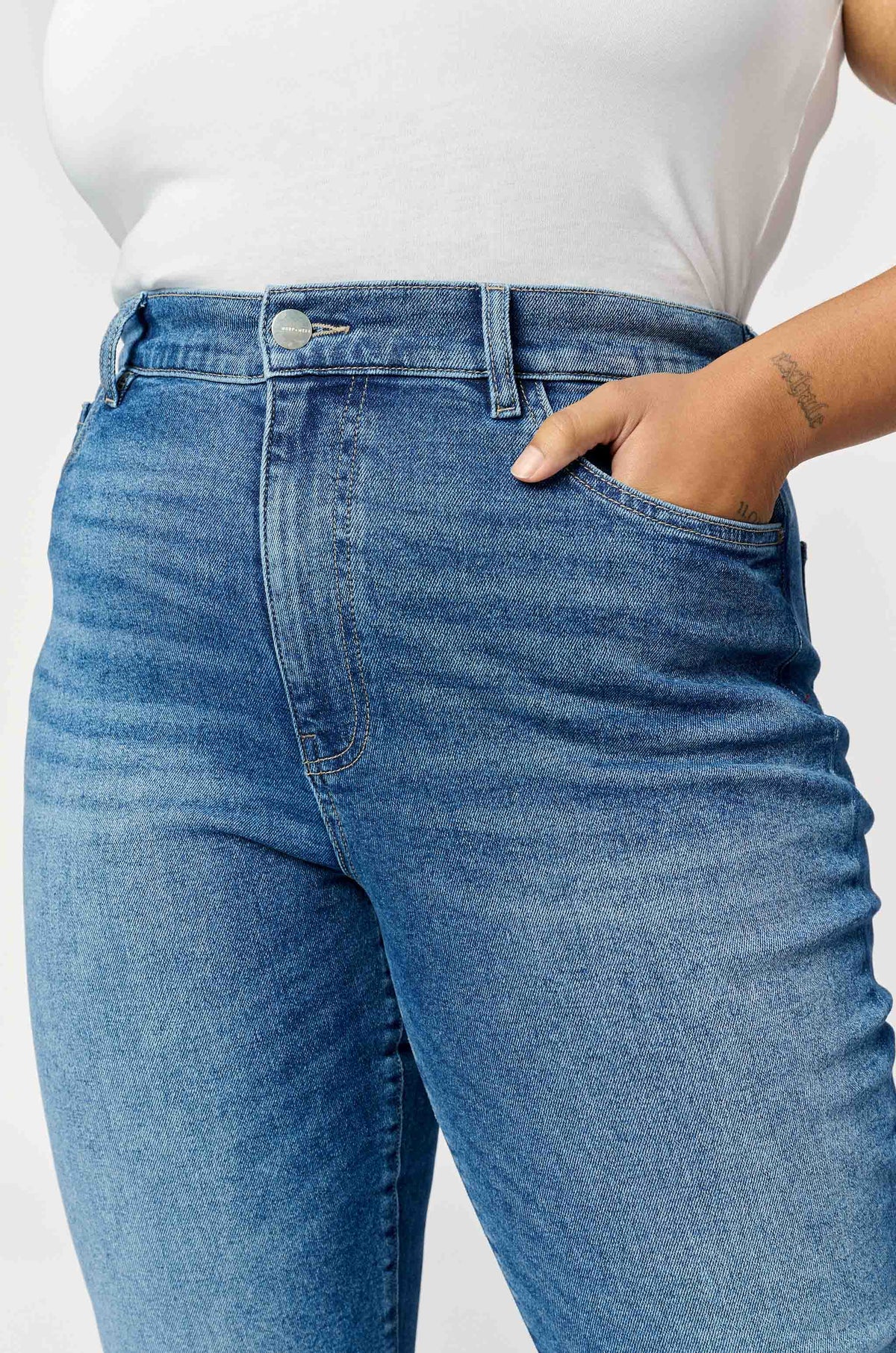 ASE PLUS - STRAIGHT JEANS | EVERAFTER