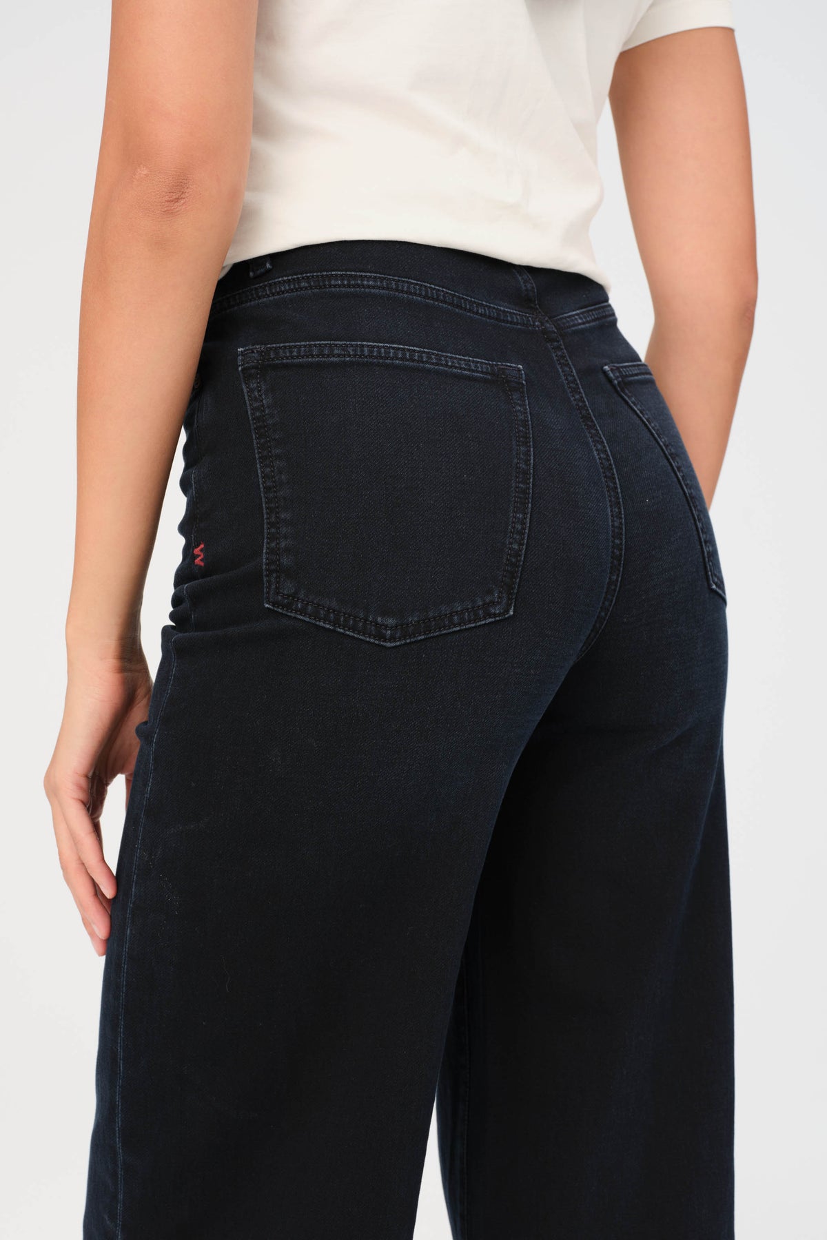 NCE - WIDE LEG JEANS | DEPTHS