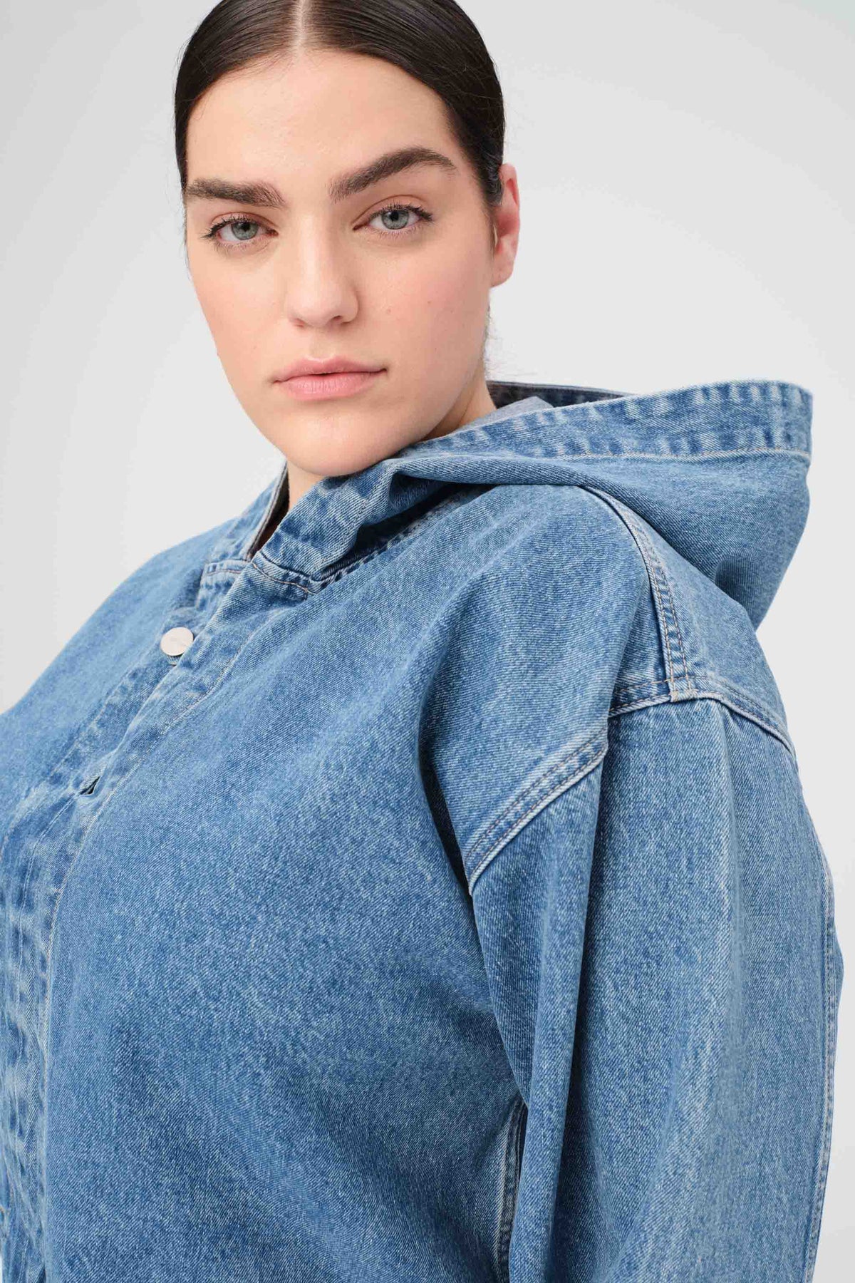 VIE PLUS - DENIM HOODIE | TUNNEL VISION