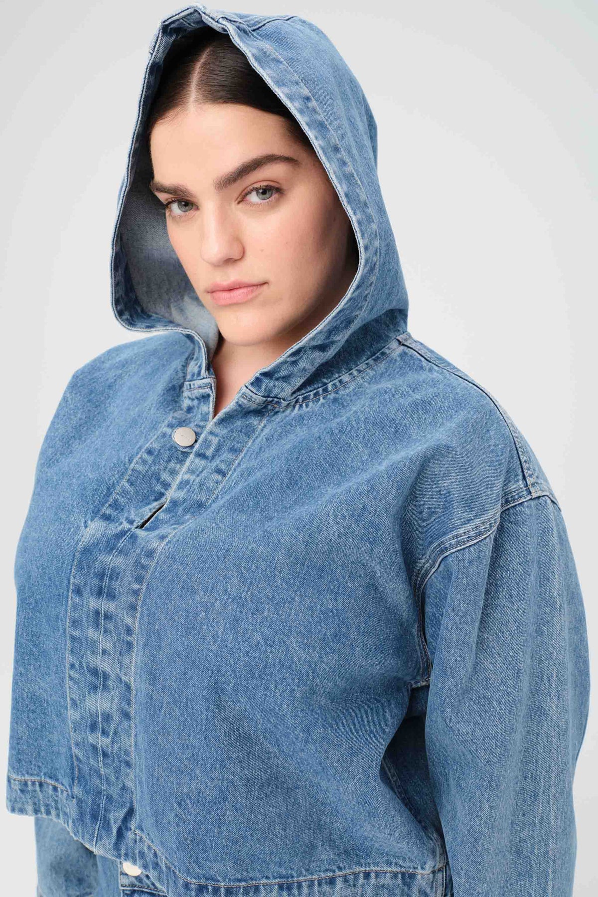 VIE PLUS - DENIM HOODIE | TUNNEL VISION