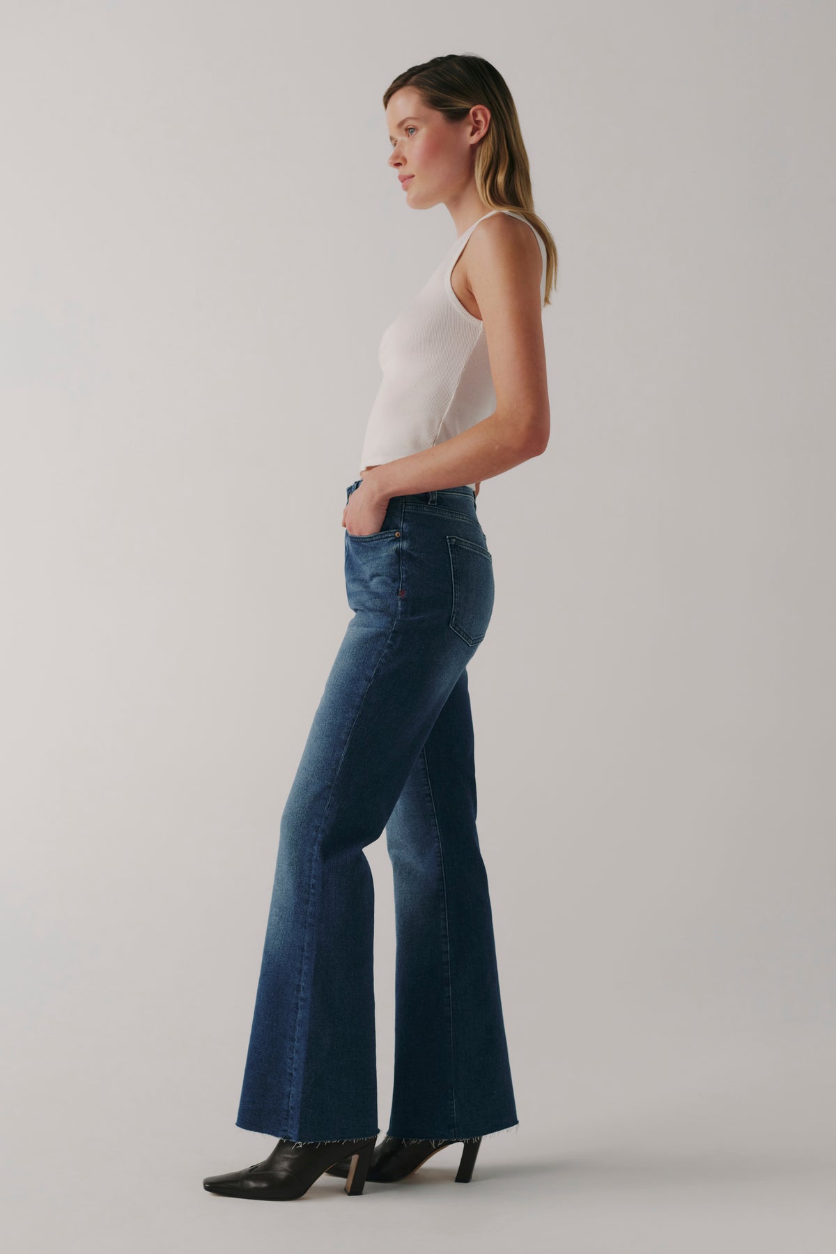 NAO - HIGH RISE BOOTCUT JEANS | HUNTINGTON