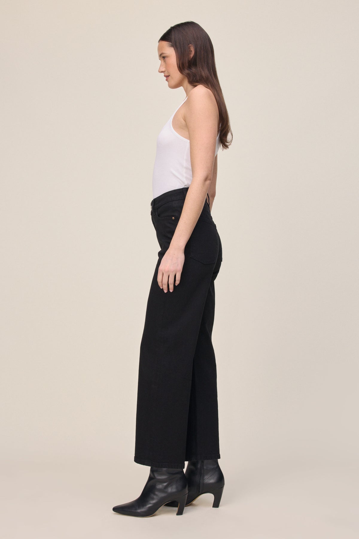 Women's Cropped Wide Leg Black Jean