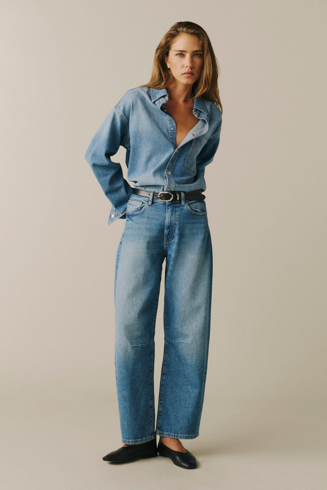 BNA Women's High-Rise Soft Curve Barrel jeans in Sadie, front view