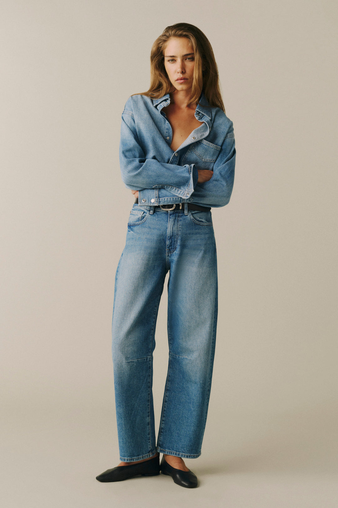 BNA Women's High-Rise Soft Curve Barrel jeans in Sadie, side view