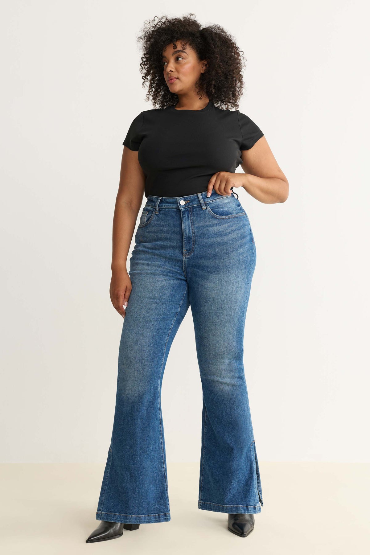 MIA PLUS - FLARE JEANS | ROWDY
