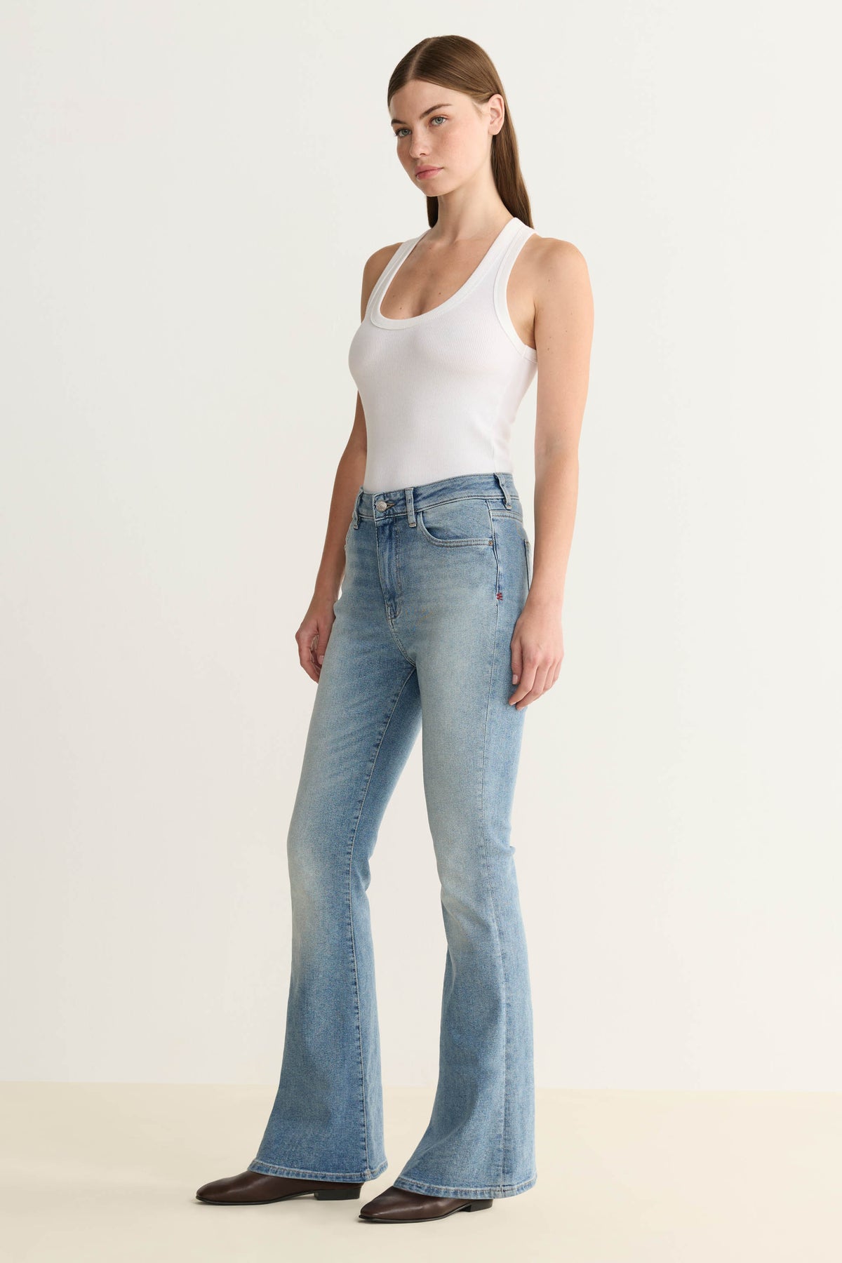 NAO - HIGH RISE BOOTCUT JEANS | HOLLYWOOD HILLS