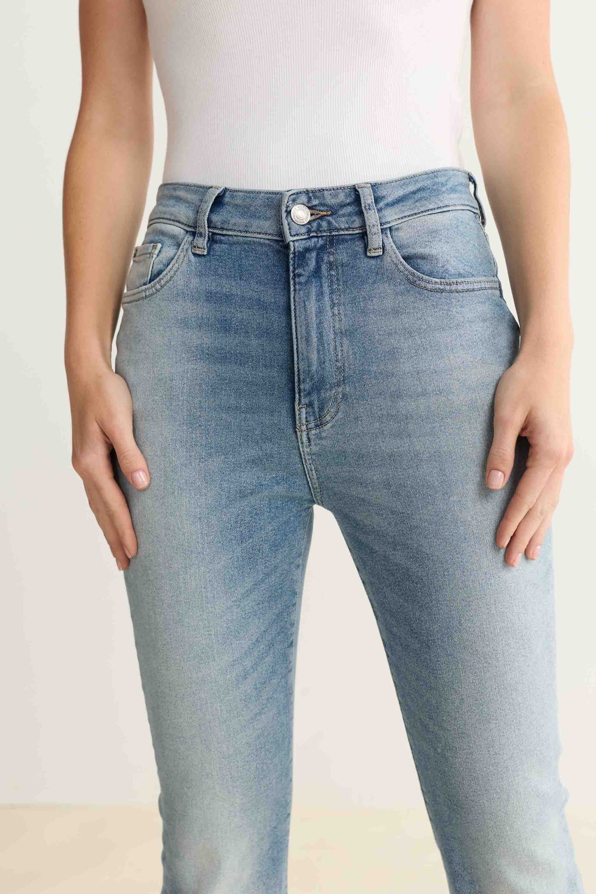 NAO - HIGH RISE BOOTCUT JEANS | HOLLYWOOD HILLS