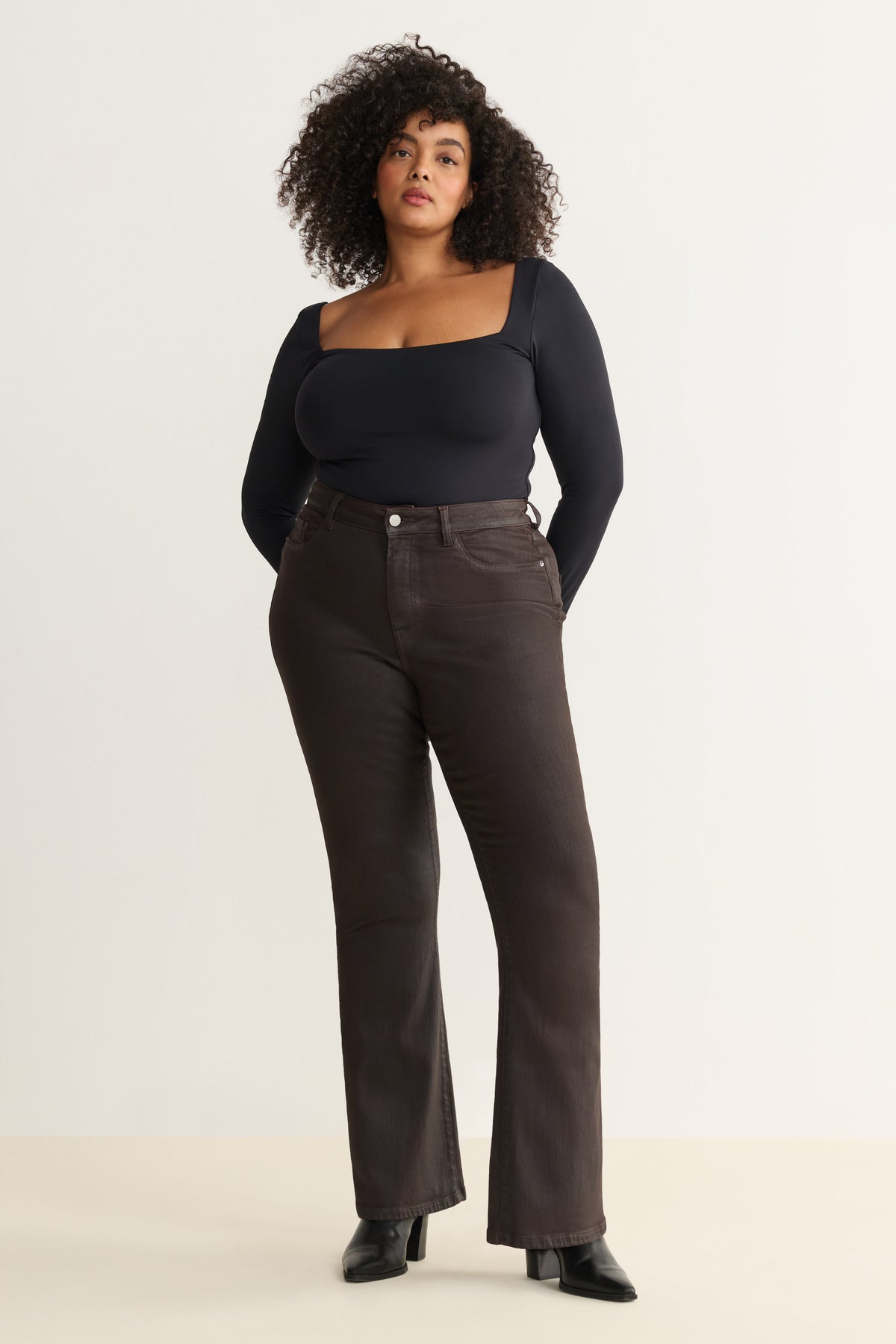 NAO STRETCH PLUS - HIGH RISE BOOTCUT JEANS | COATED AMERICANO