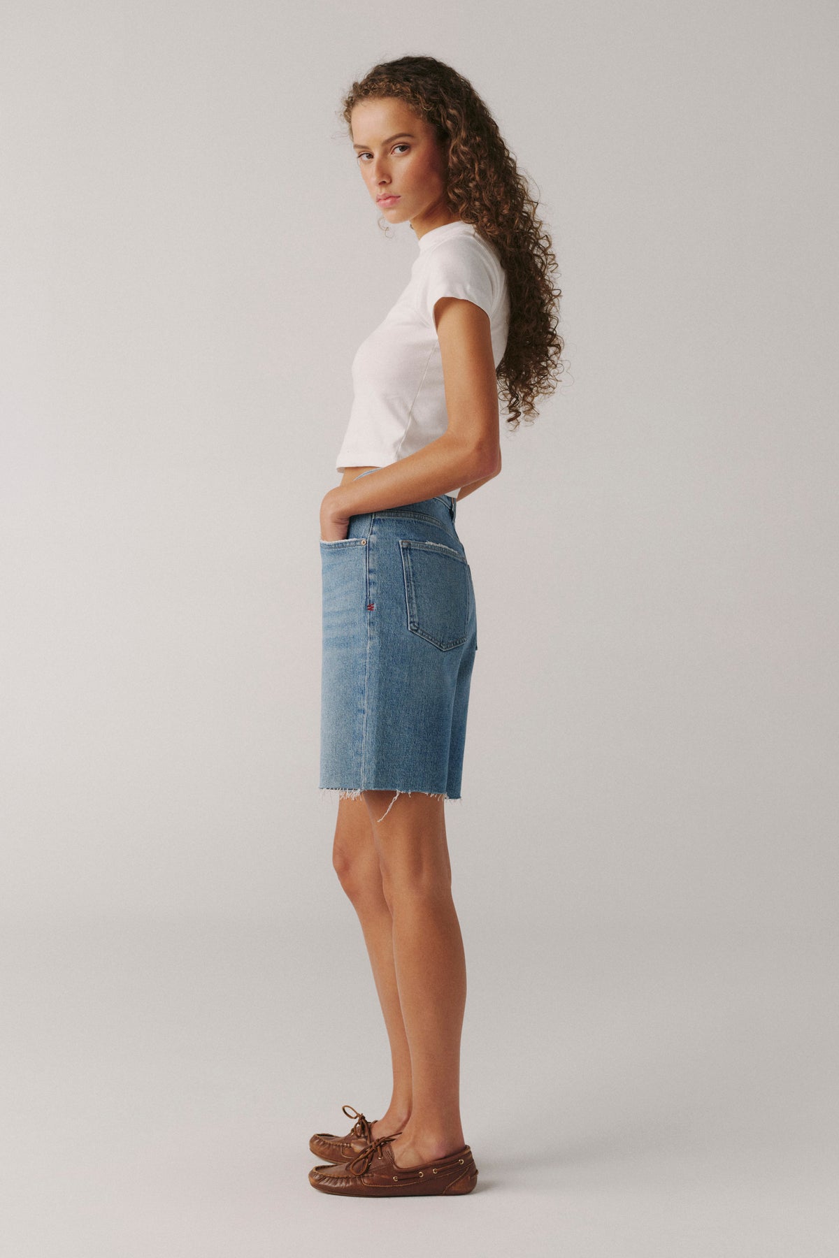 MTY - 90'S JEAN SHORT | LOOKING BACK