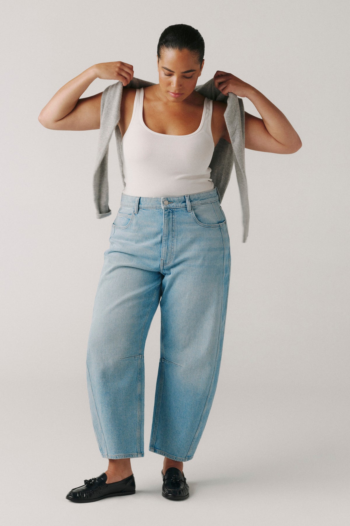 BNA PLUS  - SOFT CURVE BARREL JEANS | NEW ROMANTICS