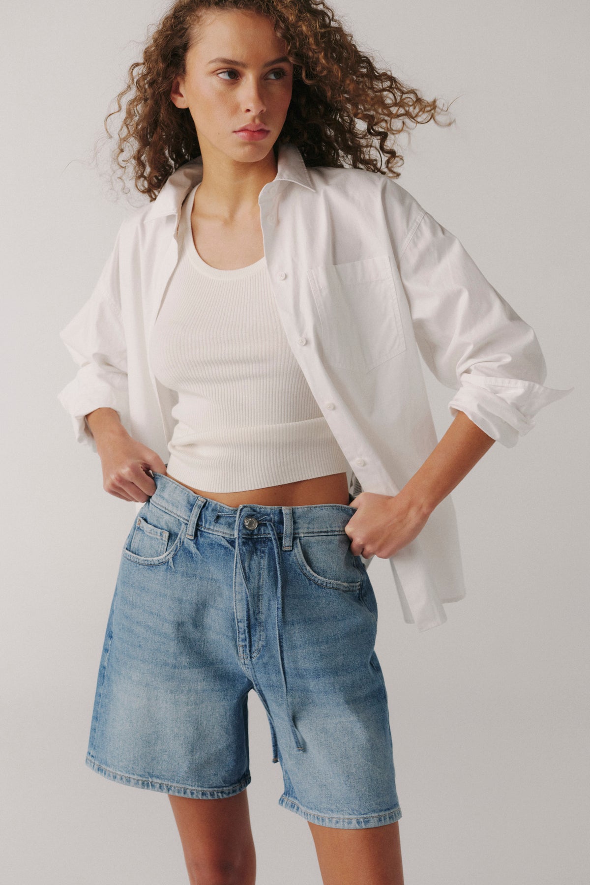 BNA - SOFT CURVE SHORT | OUTTA SIGHT