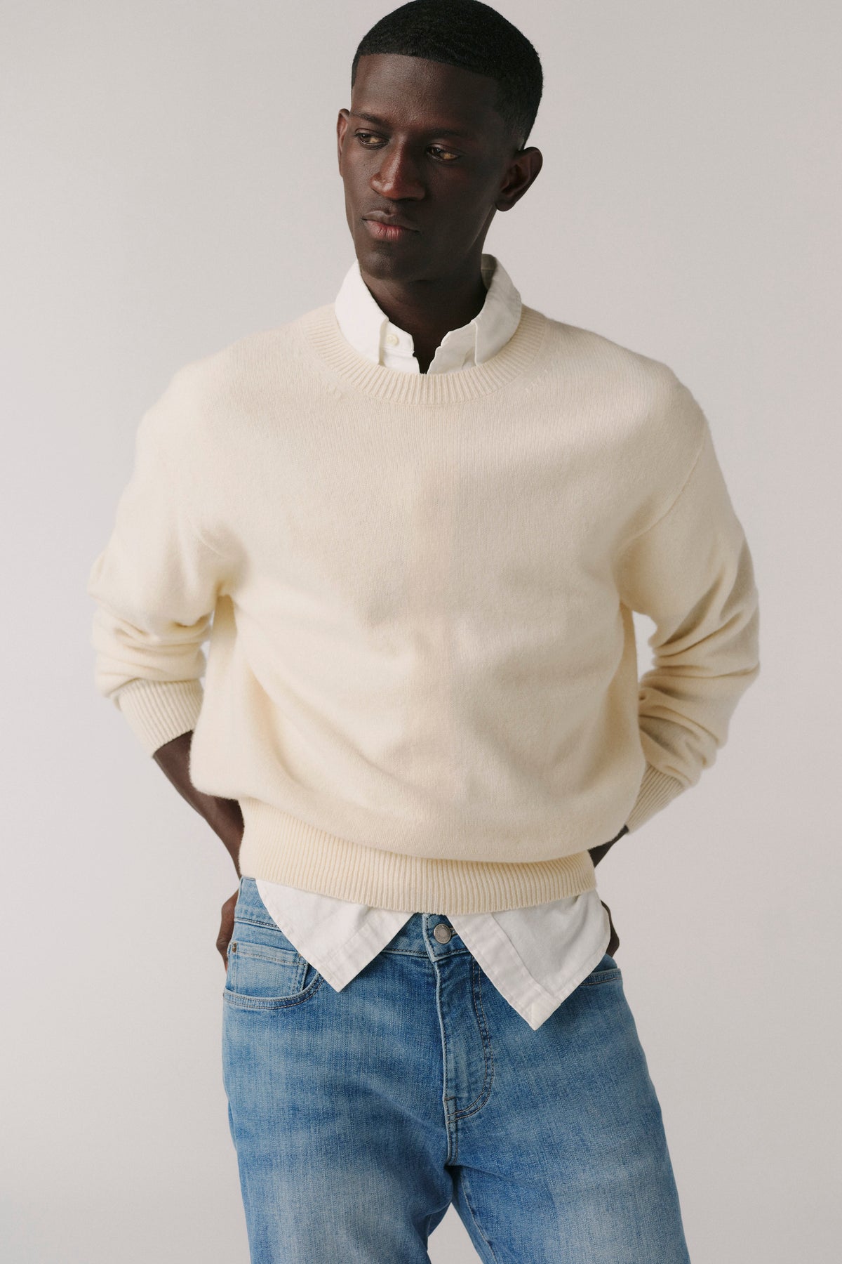IND - ATHLETIC TAPERED JEANS | GLOW