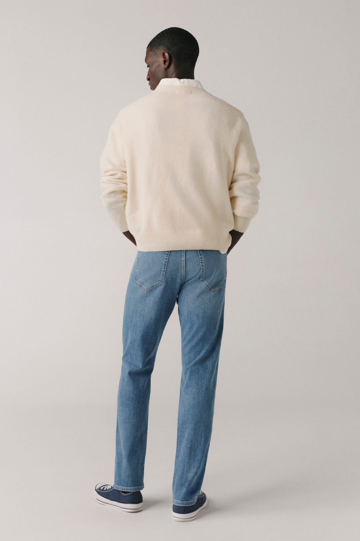 IND - ATHLETIC TAPERED JEANS | GLOW