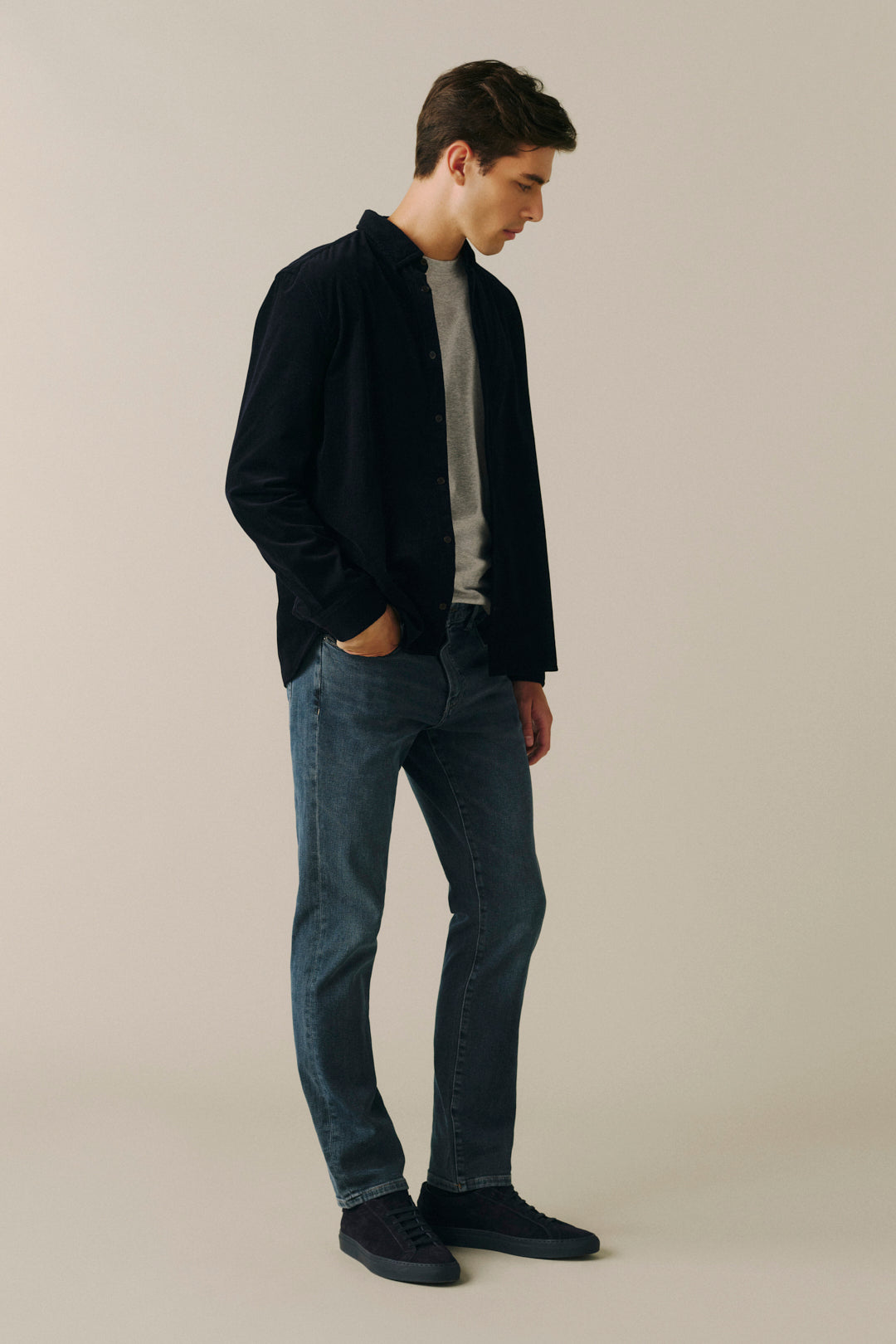 AMS Men's Slim jeans in Living Legend, side view