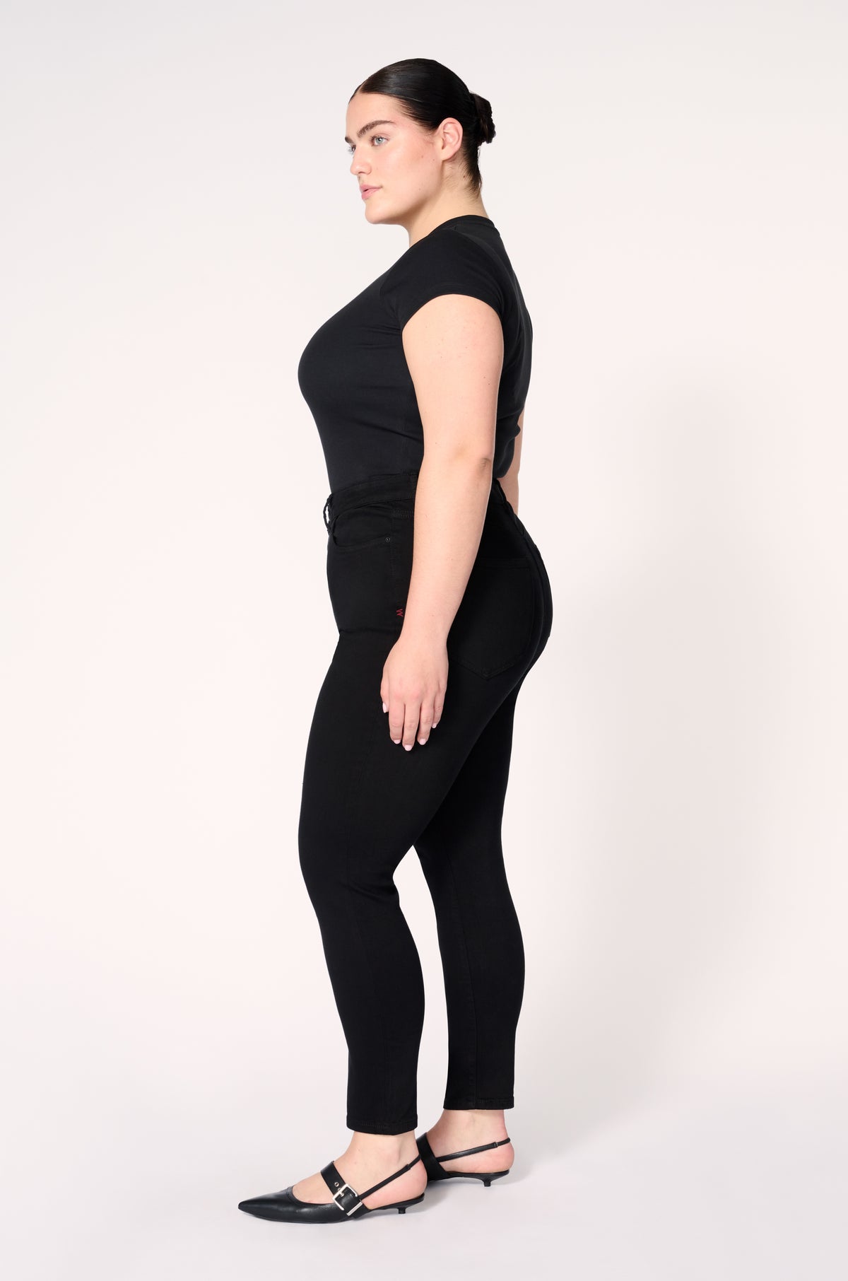 MXP PLUS - HIGH RISE JEANS | RAVEN