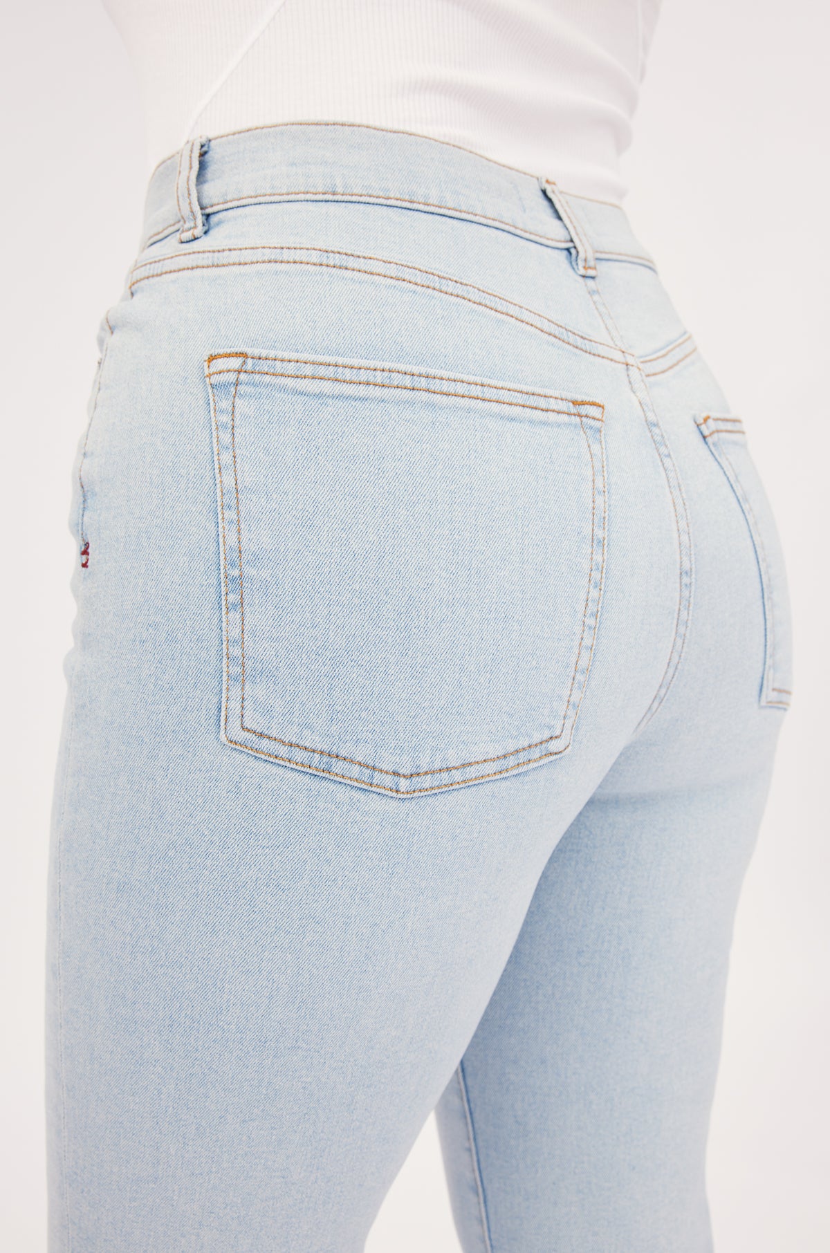 ASE - HIGH RISE STRAIGHT JEANS | NEWPORT
