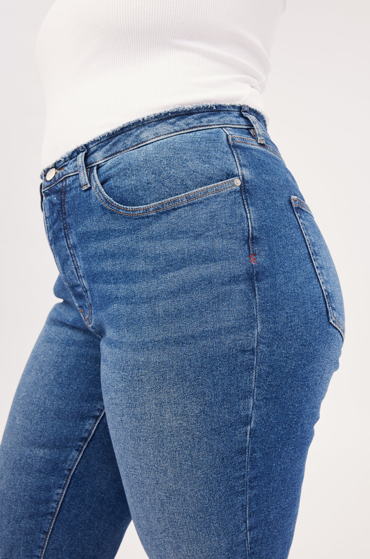 ASE PLUS - HIGH RISE STRAIGHT JEANS | BEL AIR