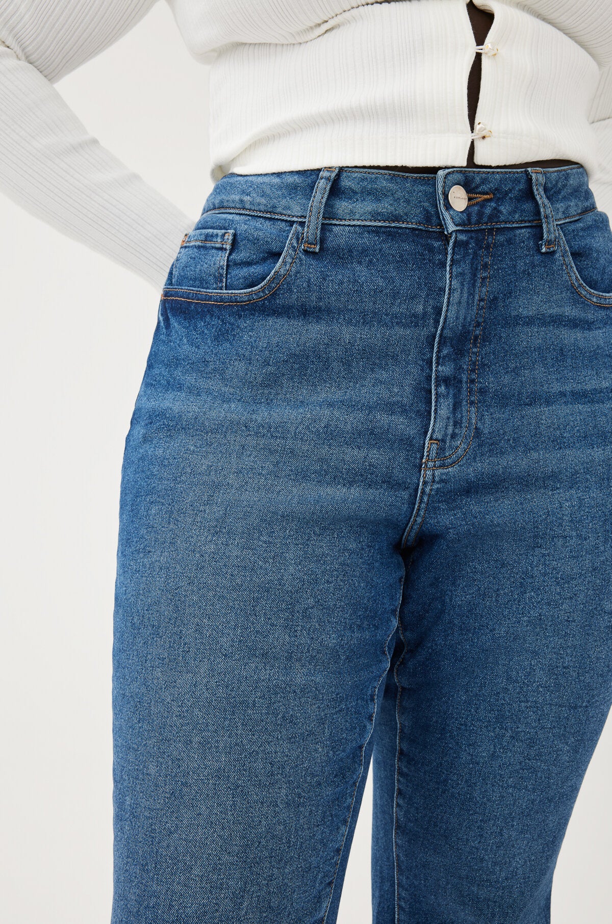 ASE PLUS - HIGH RISE STRAIGHT JEANS | SEABORN