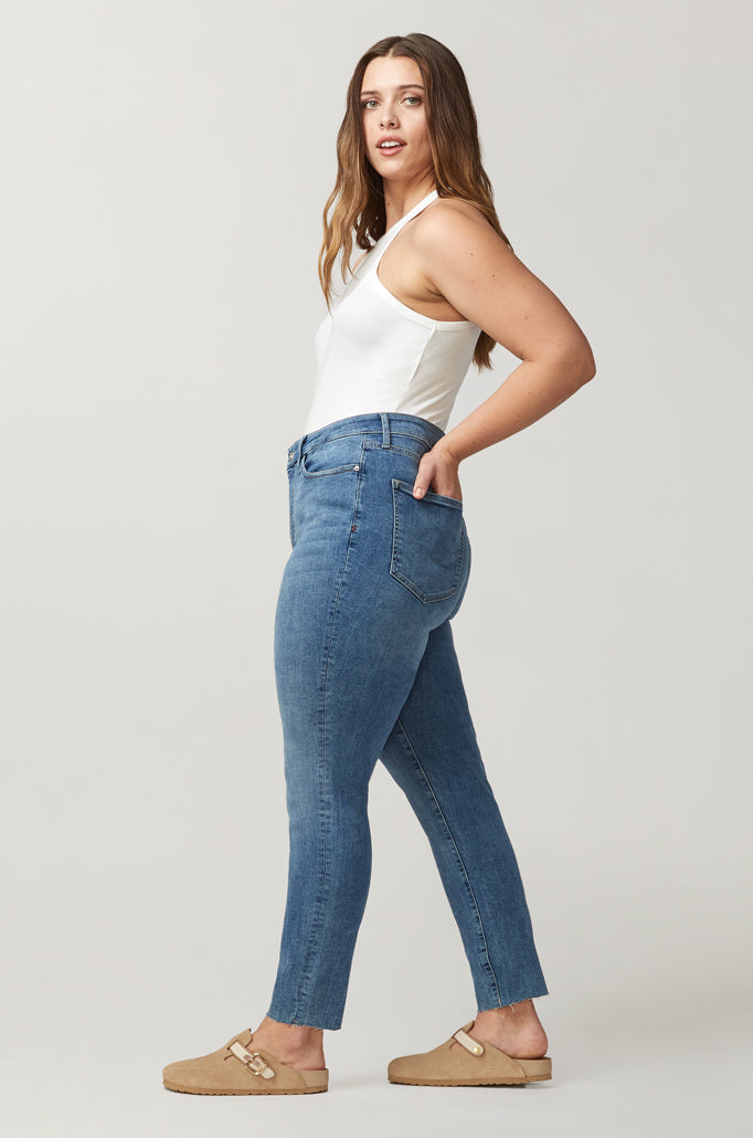 MXP PLUS - HIGH RISE JEANS | HERE AND NOW
